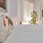 Lujoso y amplio piso con 5 habitaciones