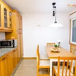 Gs Superb Apartment With Public Garage