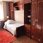 Apartamento Con Amplia Terraza Cerca Del Hospital Clinico
