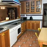 Apartamento Con Amplia Terraza Cerca Del Hospital Clinico