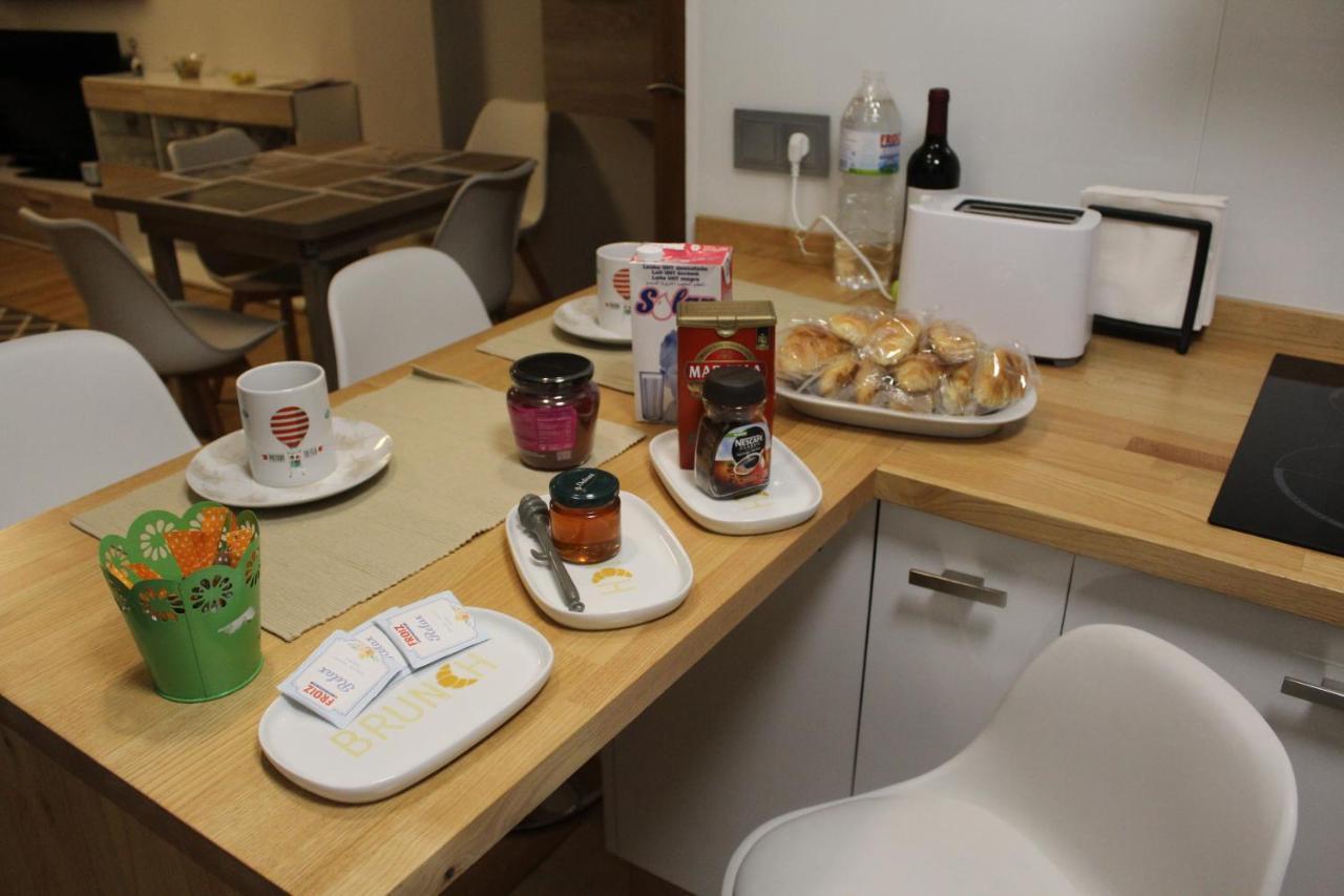Apartment Rosalia De Castro, 41 - Centro - Vut-co-01904 *
