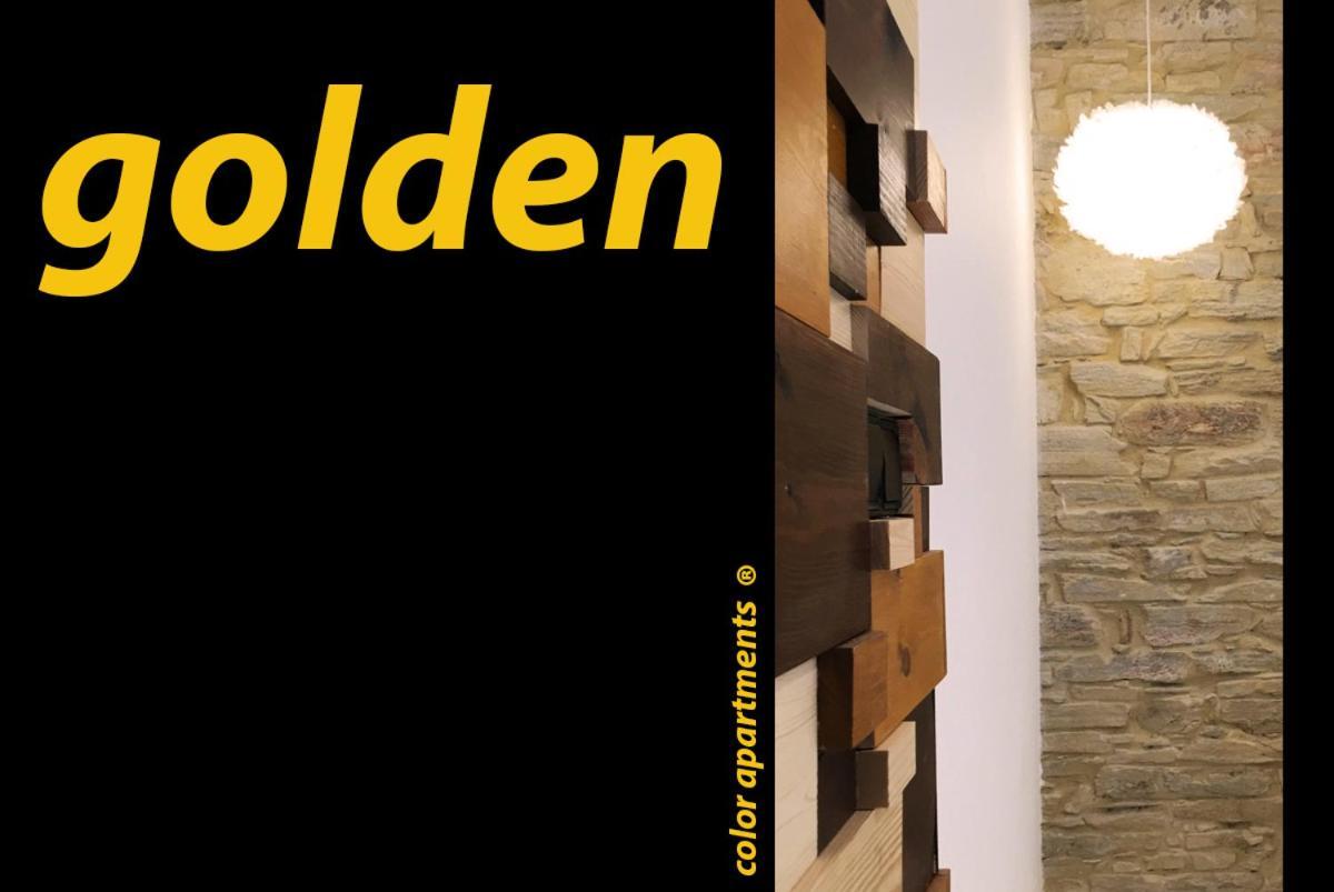 Golden & White * Santiago de Compostela