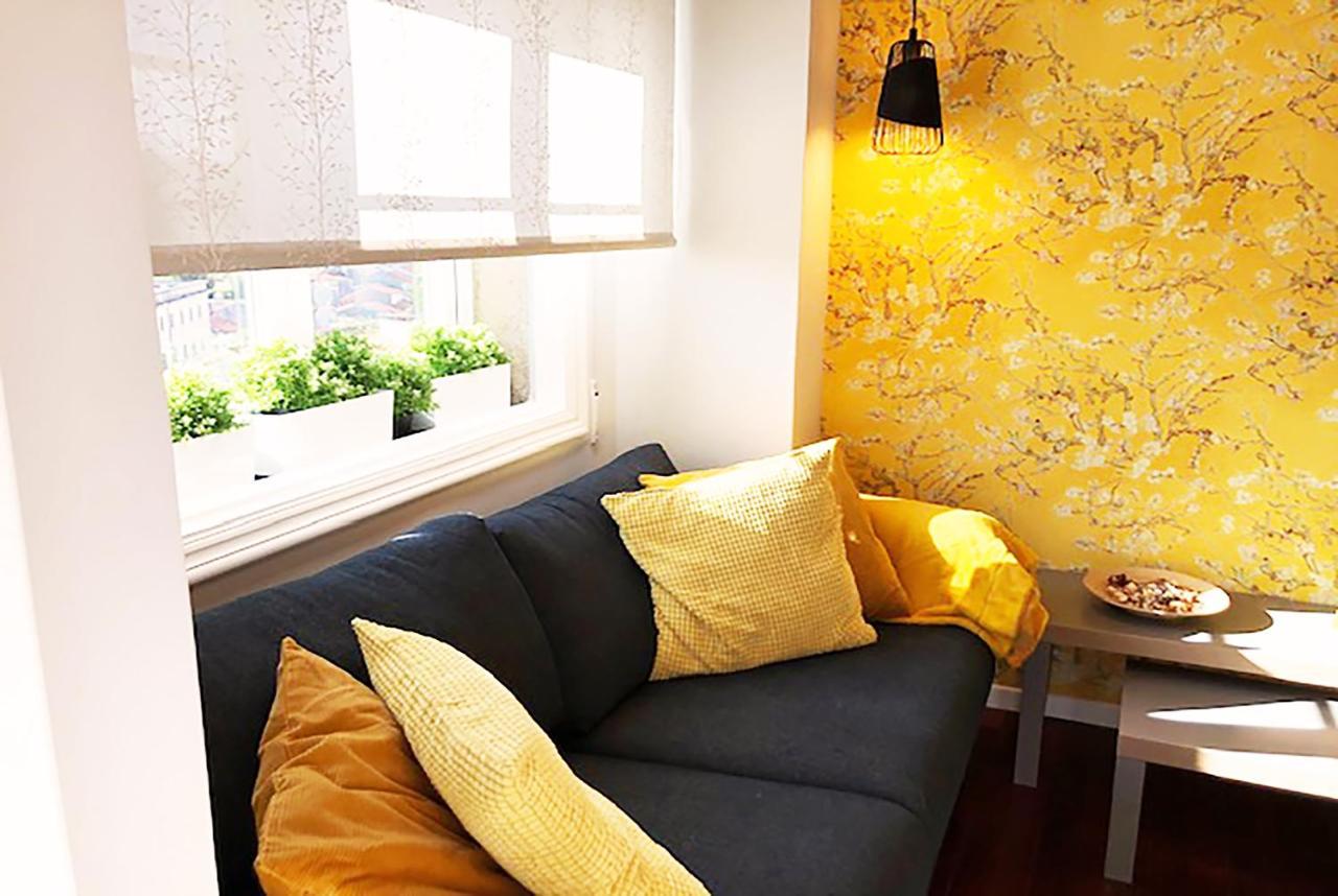 Apartment Yellow *