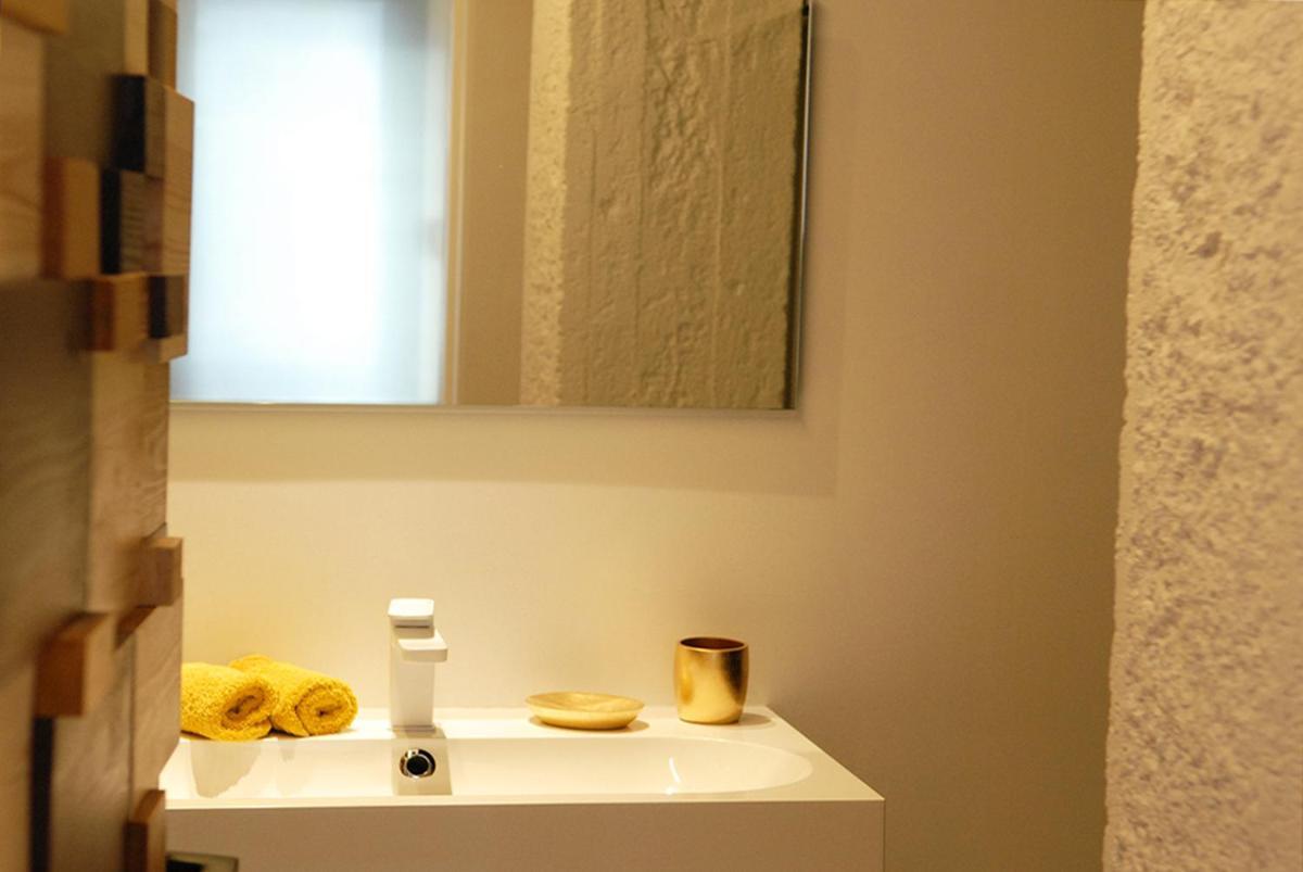 Golden & White Apartamento *