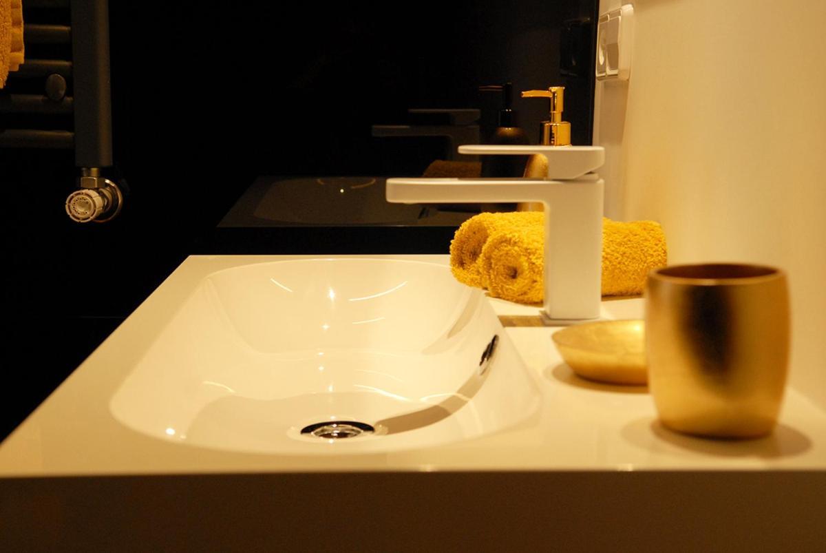 Apartamento Golden & White *