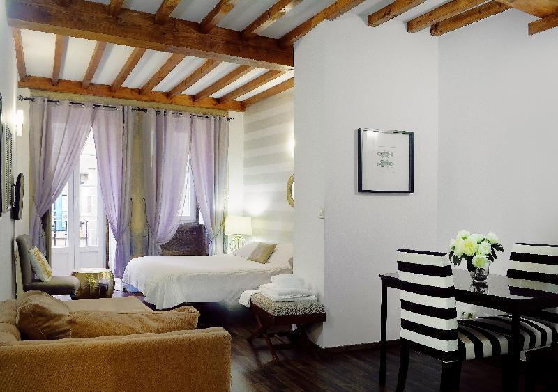 Apartment Inicia Casas Reales *