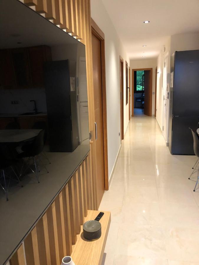 Luxury With Jacuzzi Apartment *