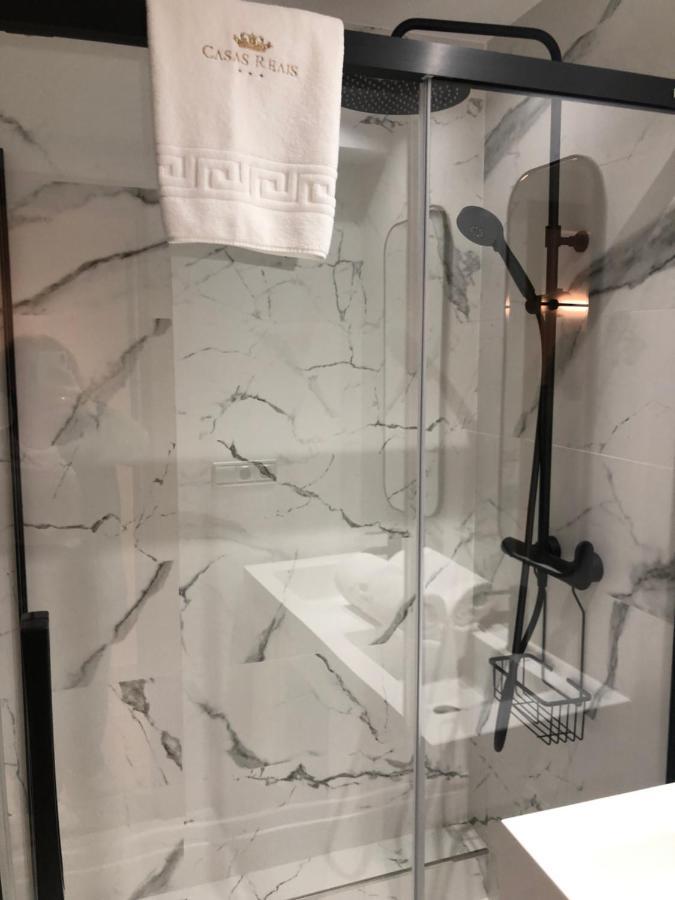 Luxury With Jacuzzi Apartment *