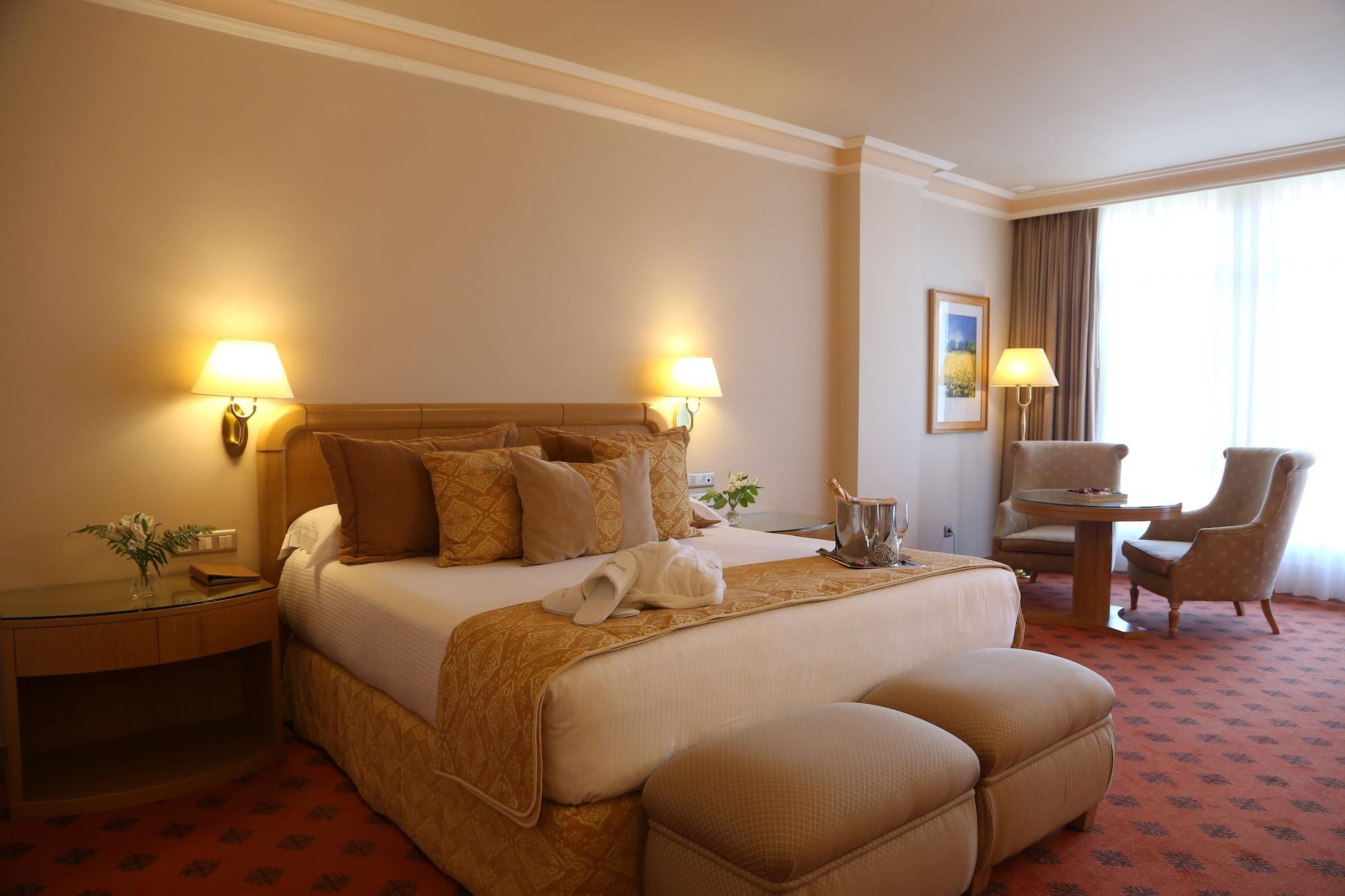 Gran Abetos Hotel 4*