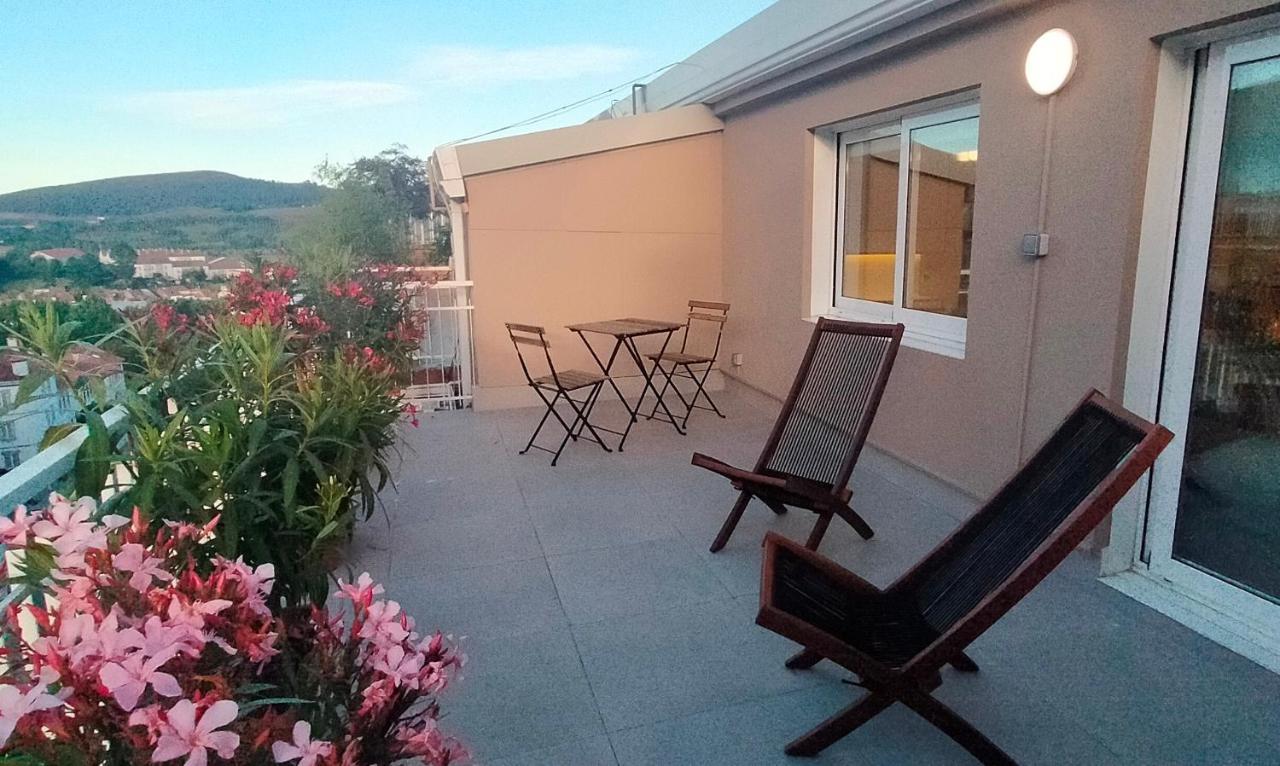 Loft Con Terraza En El Centro De Vutco 07320