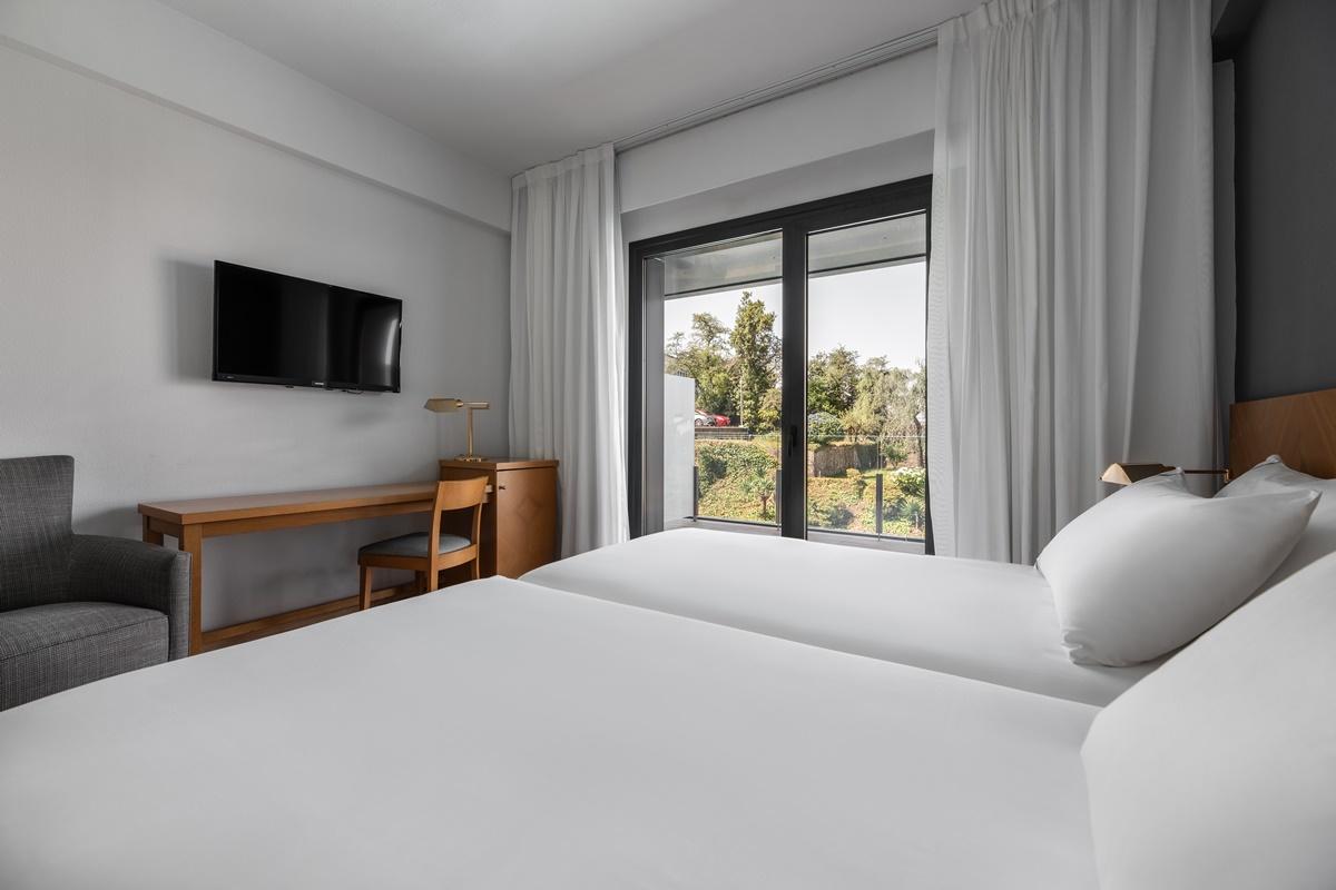 Hesperia Peregrino 4*