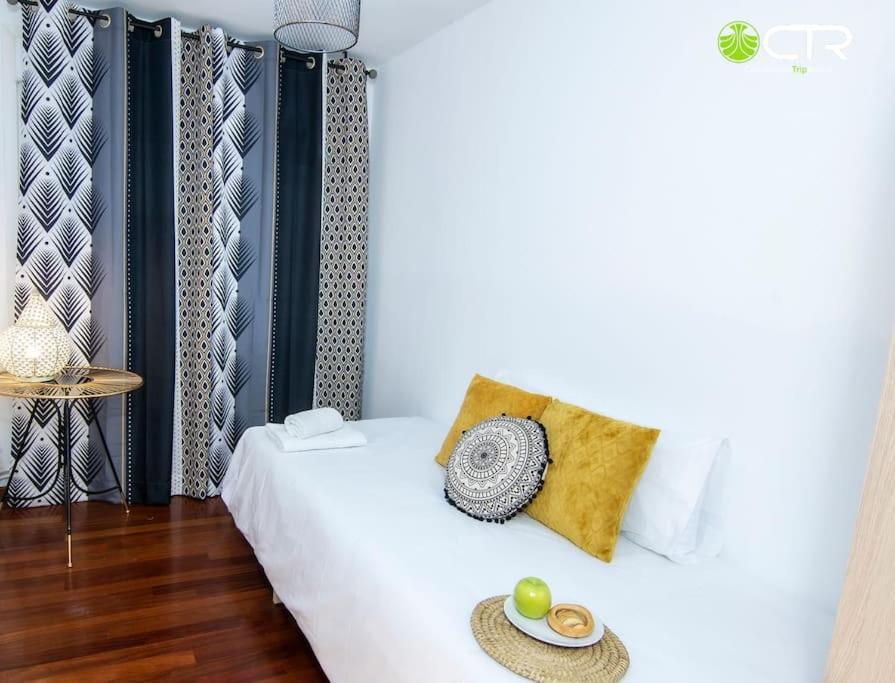 Large Complete Apartment, In The Center With Balcony Santiago de Compostela