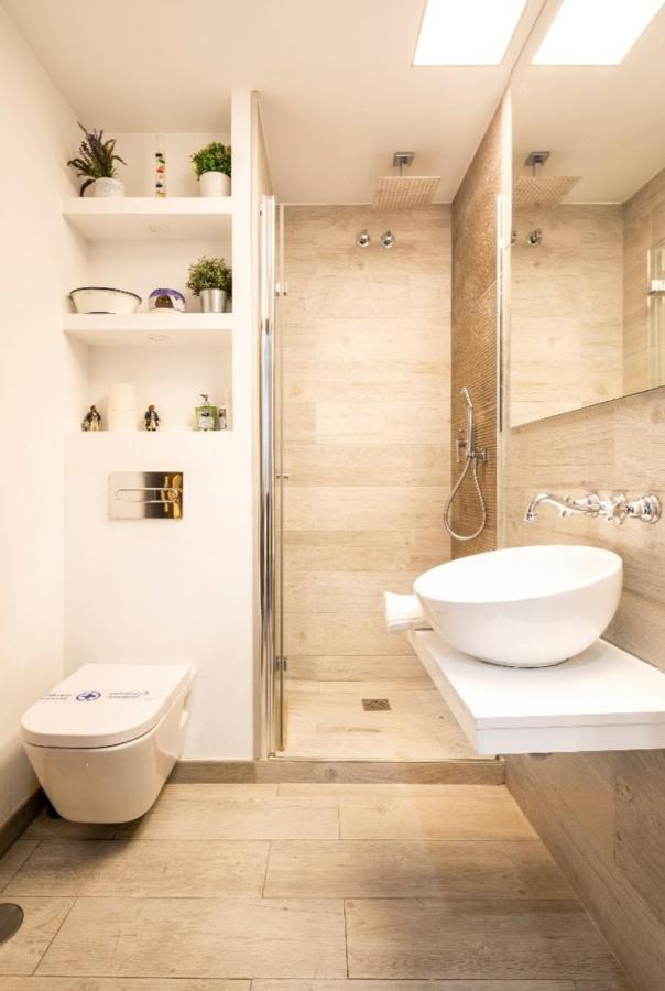 Apartamento Lujoso Y Amplio Piso Con 5 *