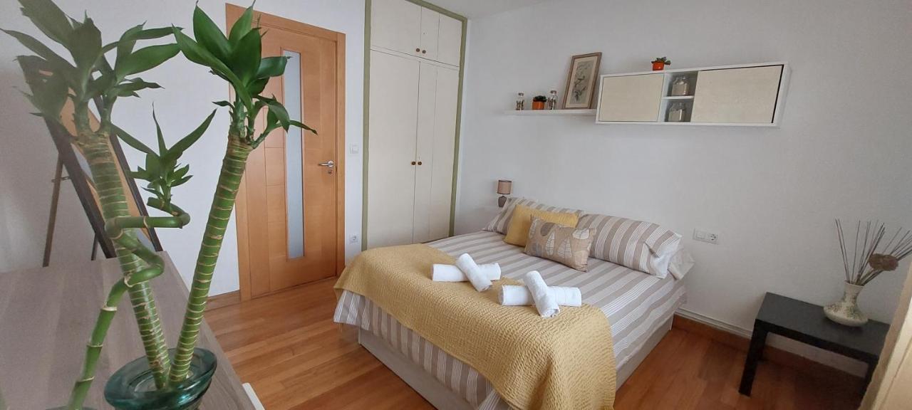 Rúa Dos Concheiros, 7 * Santiago de Compostela