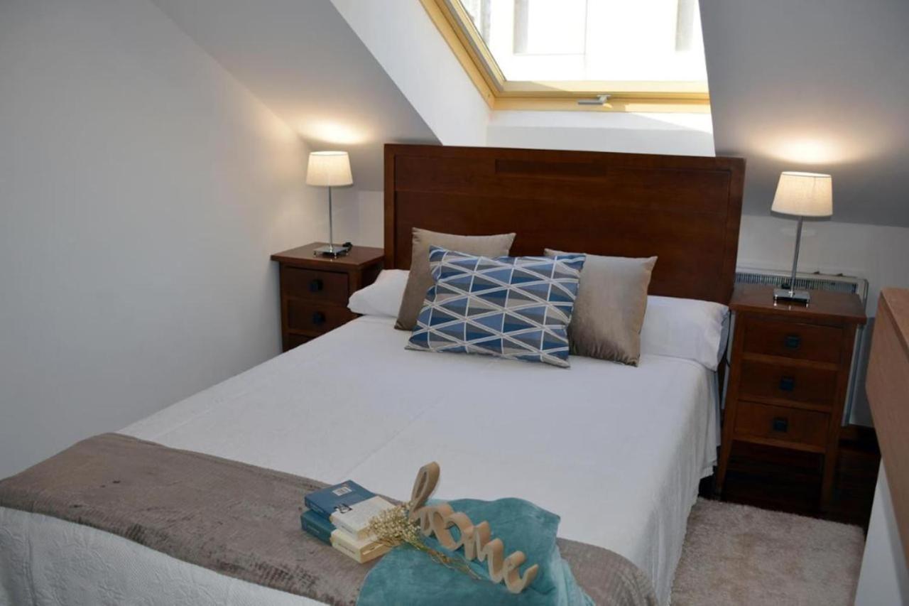 Hhc - Duplex Concheiros, 4 Bedrooms, 3 Bathroom, A 700m De La Catedral Apartment