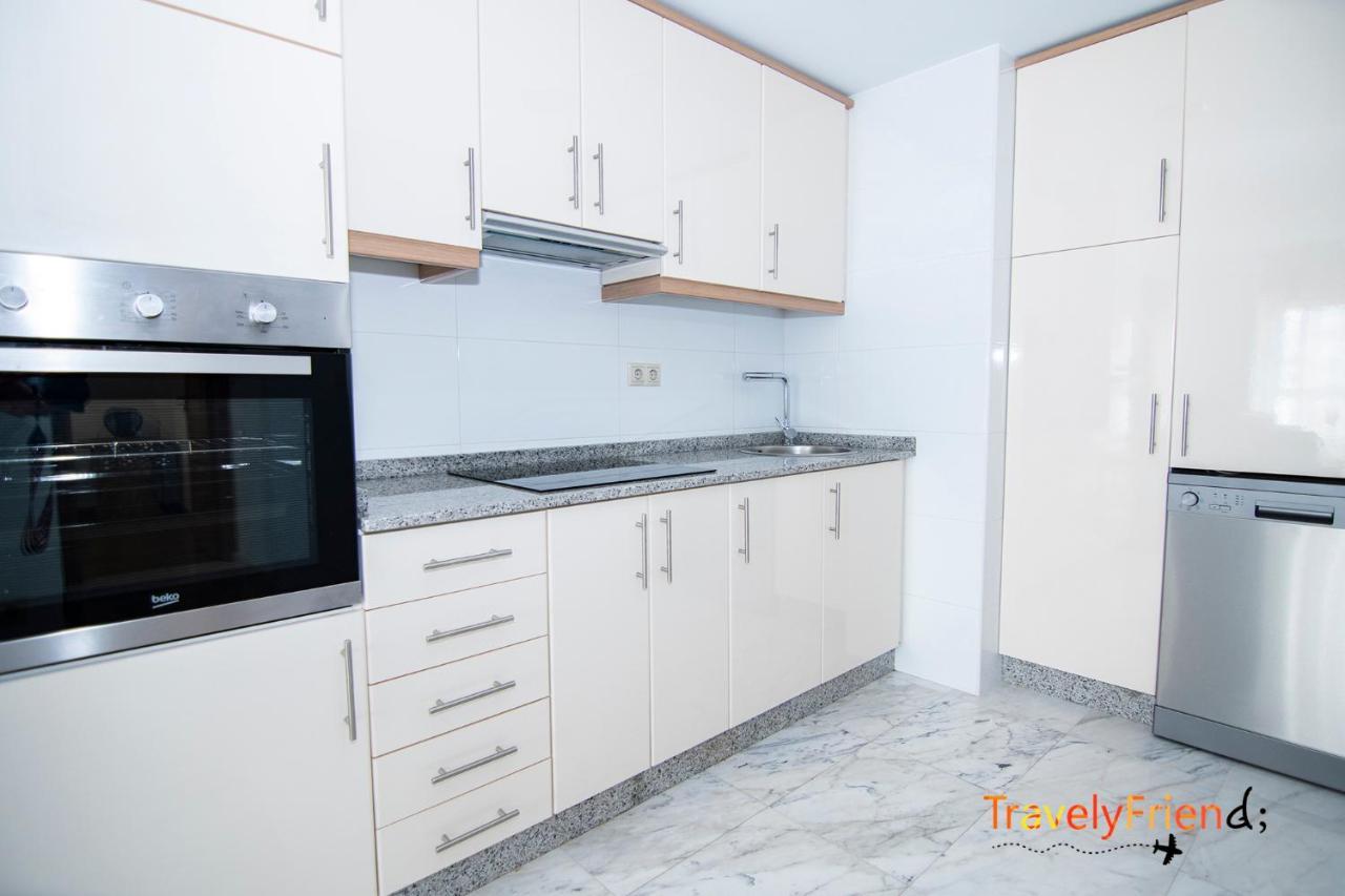Bright Entire Apartment- Gp 1a * Santiago de Compostela