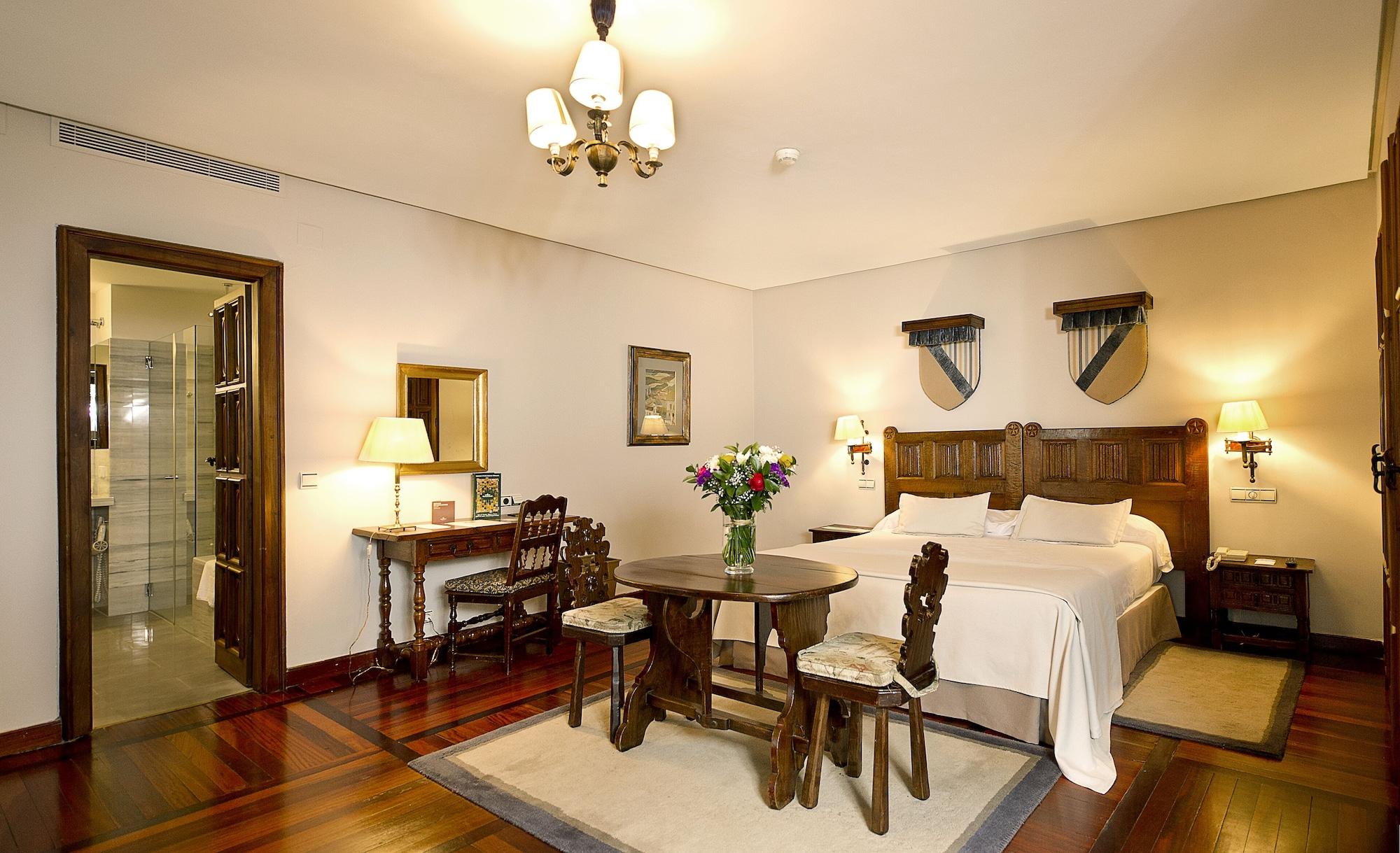Hotel De Santiago - Reis Catolicos 5*