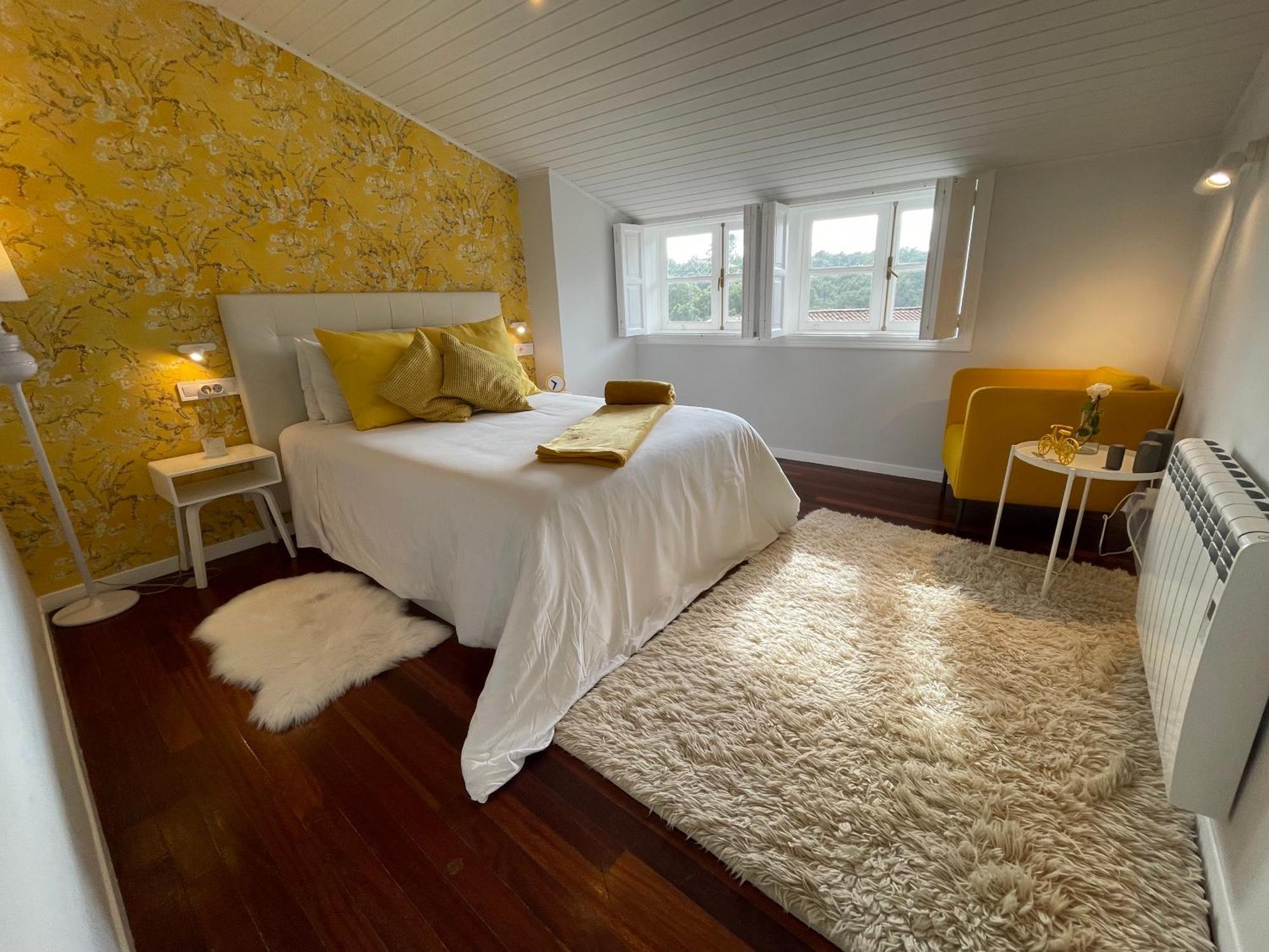 Apartment Yellow *