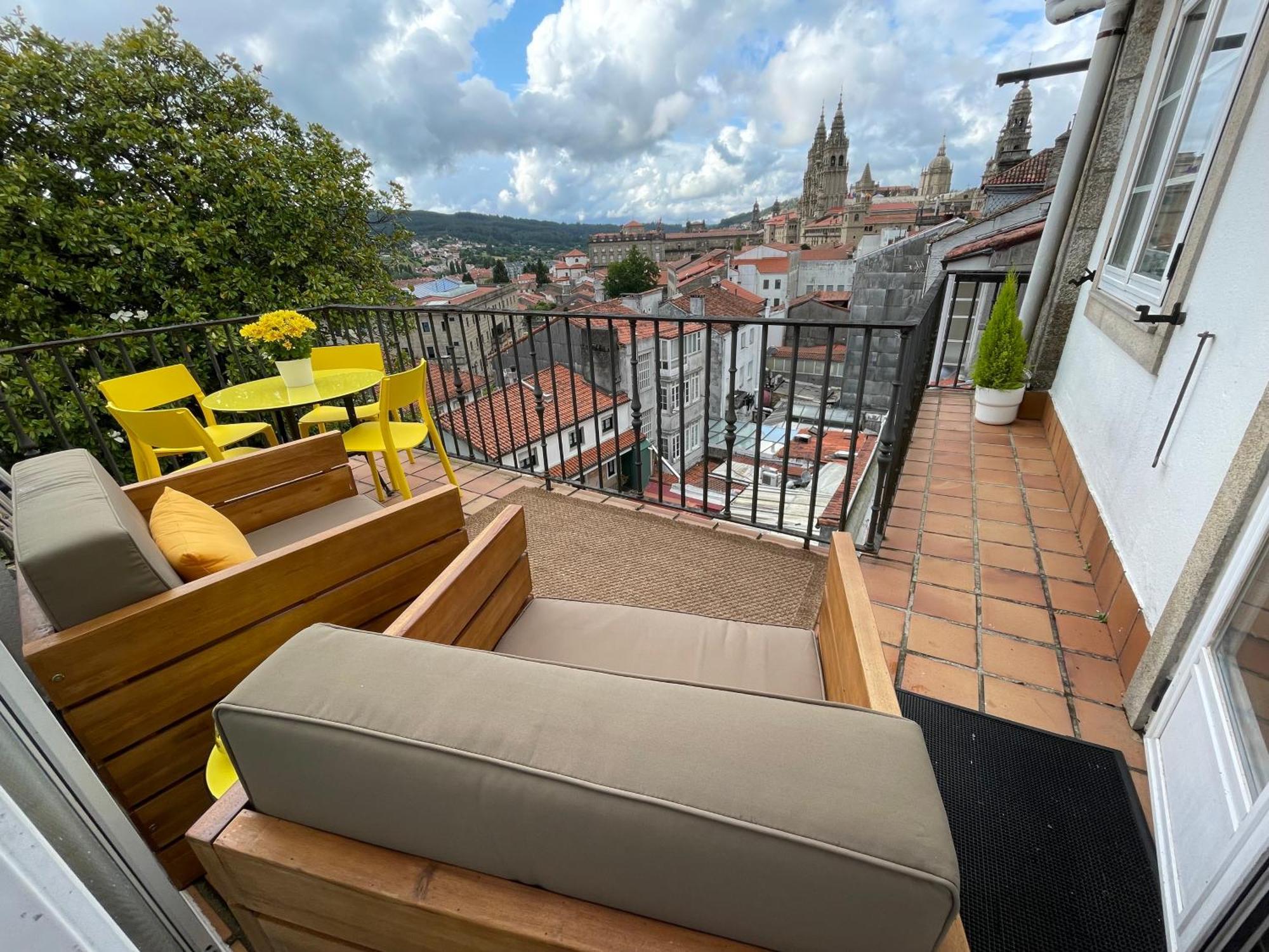 Yellow Apartment Santiago de Compostela