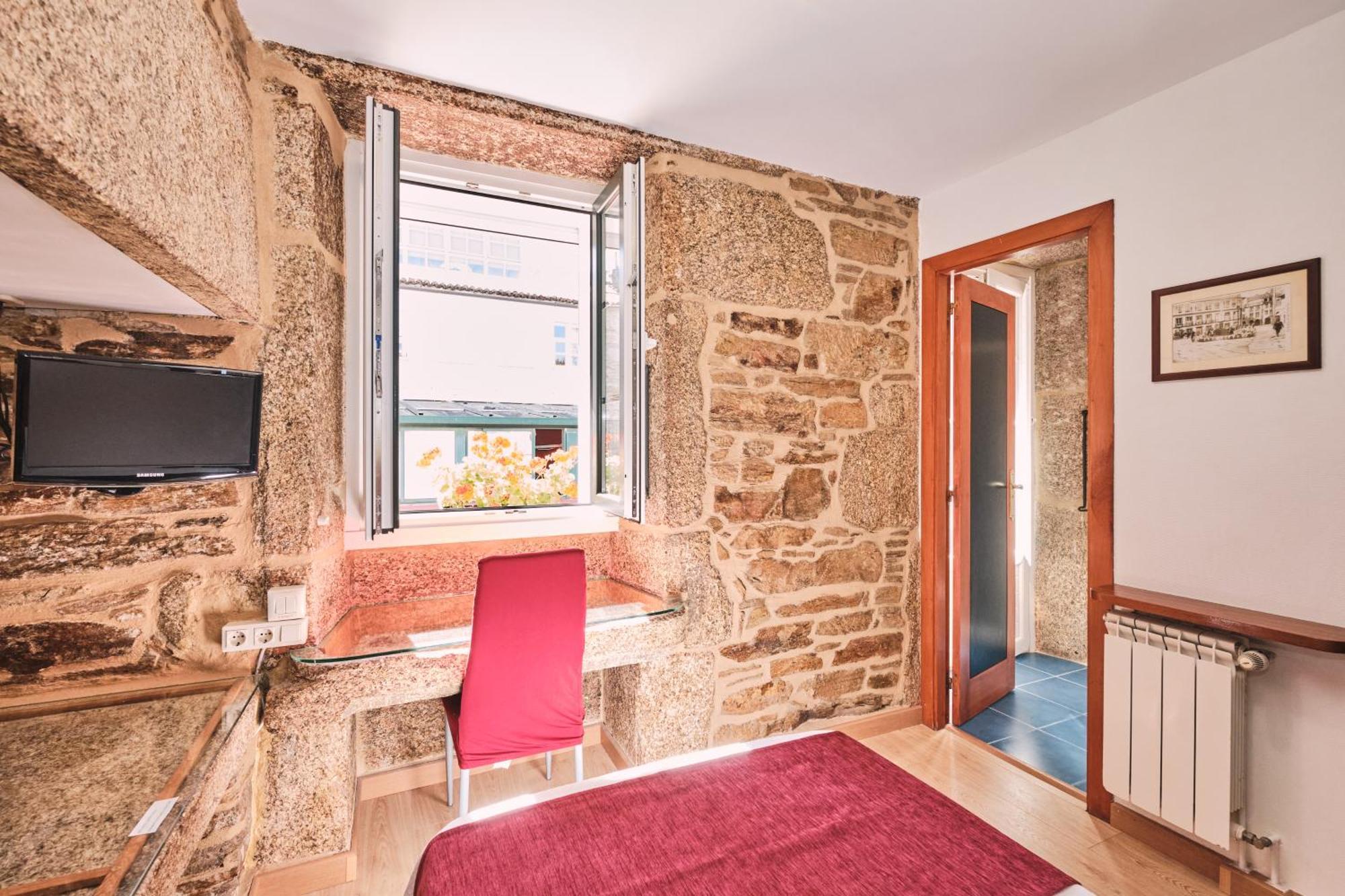 Hotel Entrecercas Santiago de Compostela