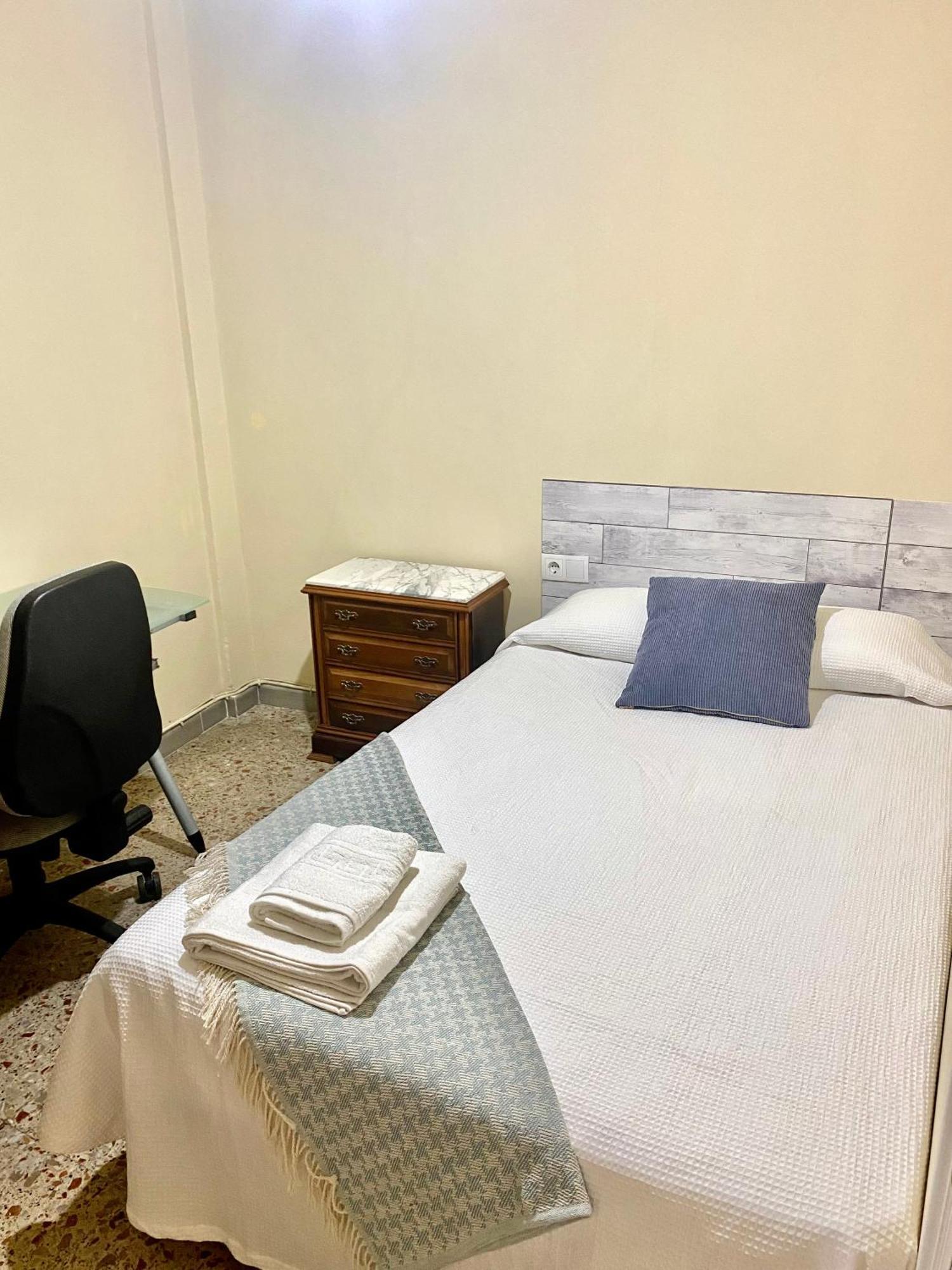 Apartamento Dominguez Confort *