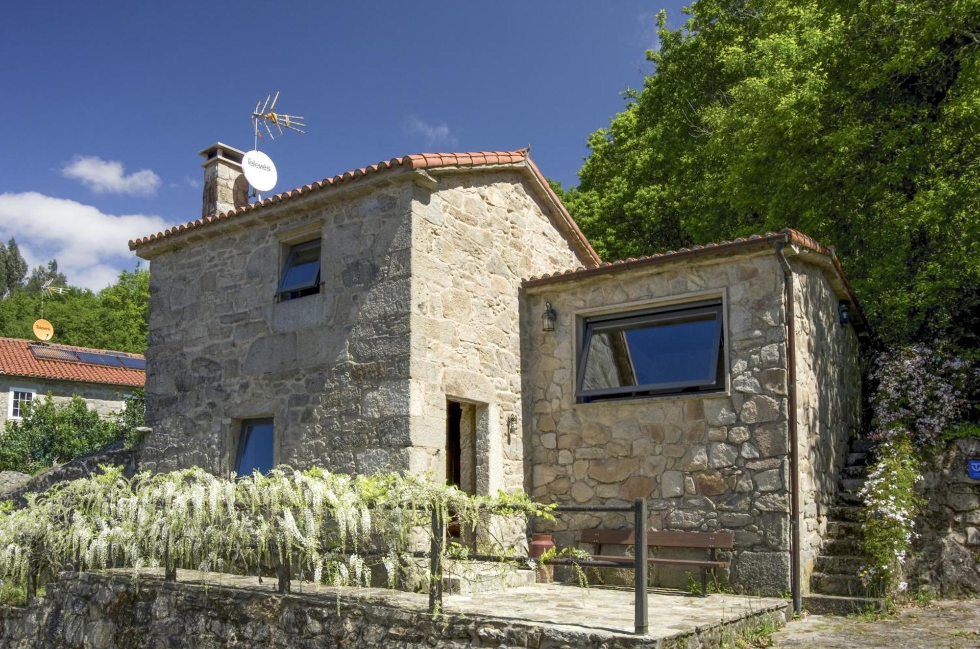 Country house Casa De Afora Casa Con Piscina Y Jacuzzi Privados Santiago de Compostela