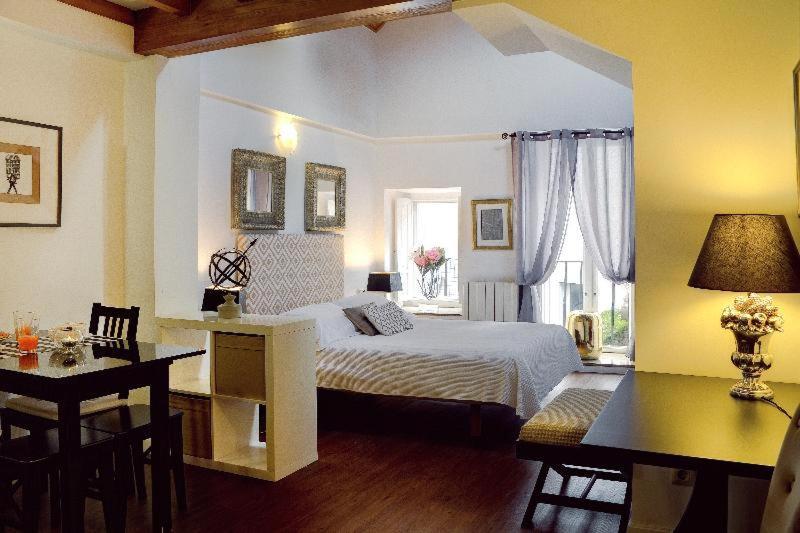 Inicia Casas Reales