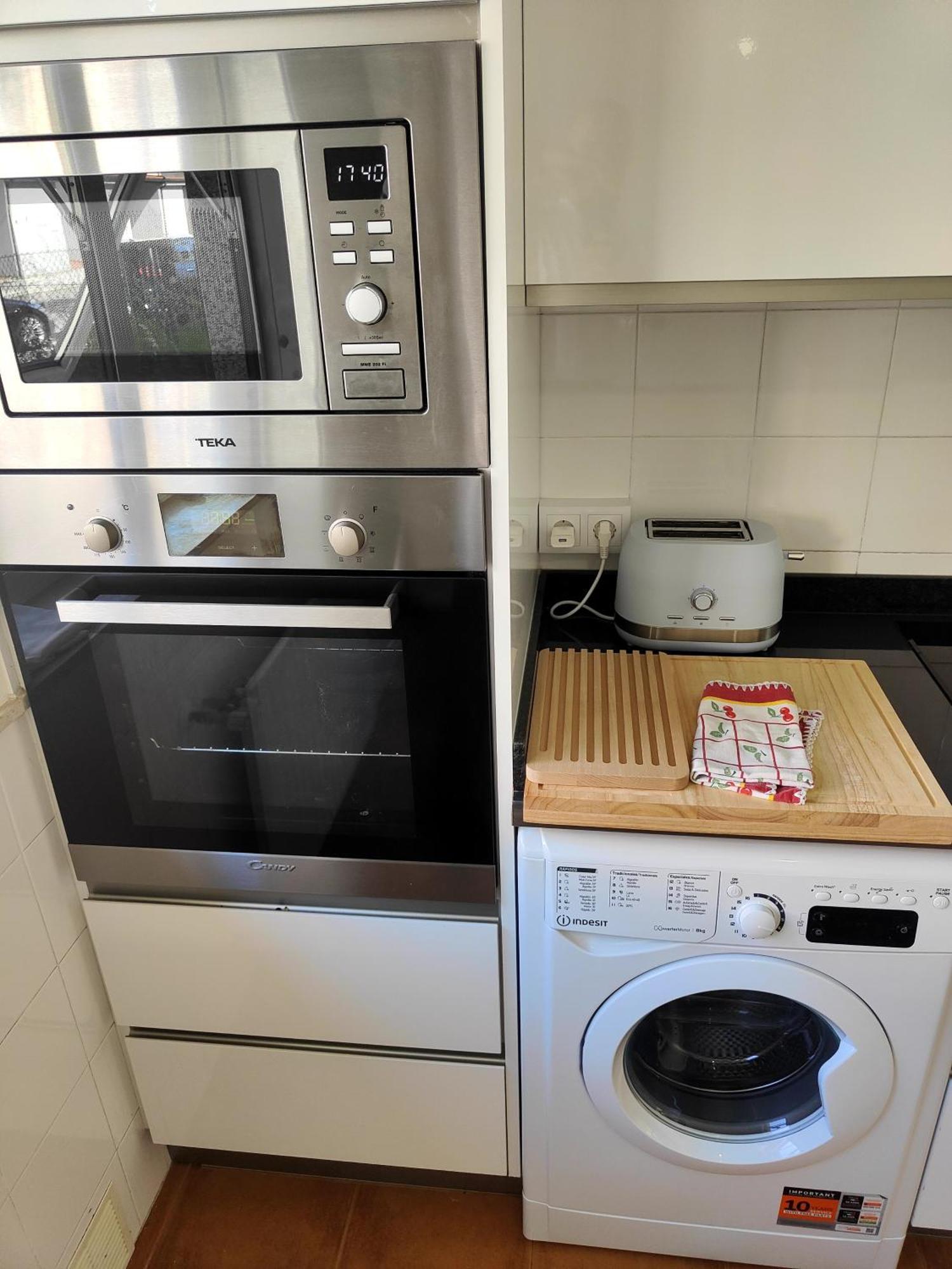 Сasa de vacaciones Con Wifi , Ps4 , Garaje, 5 Dormitorios, 3 Banos, *