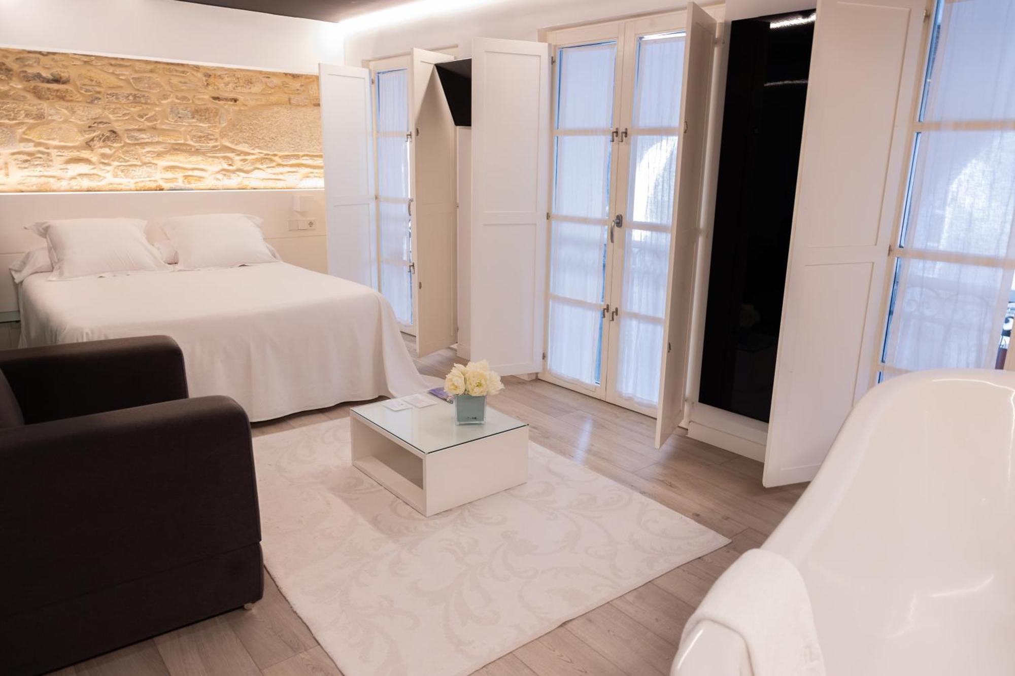 Montes Hotel 2*