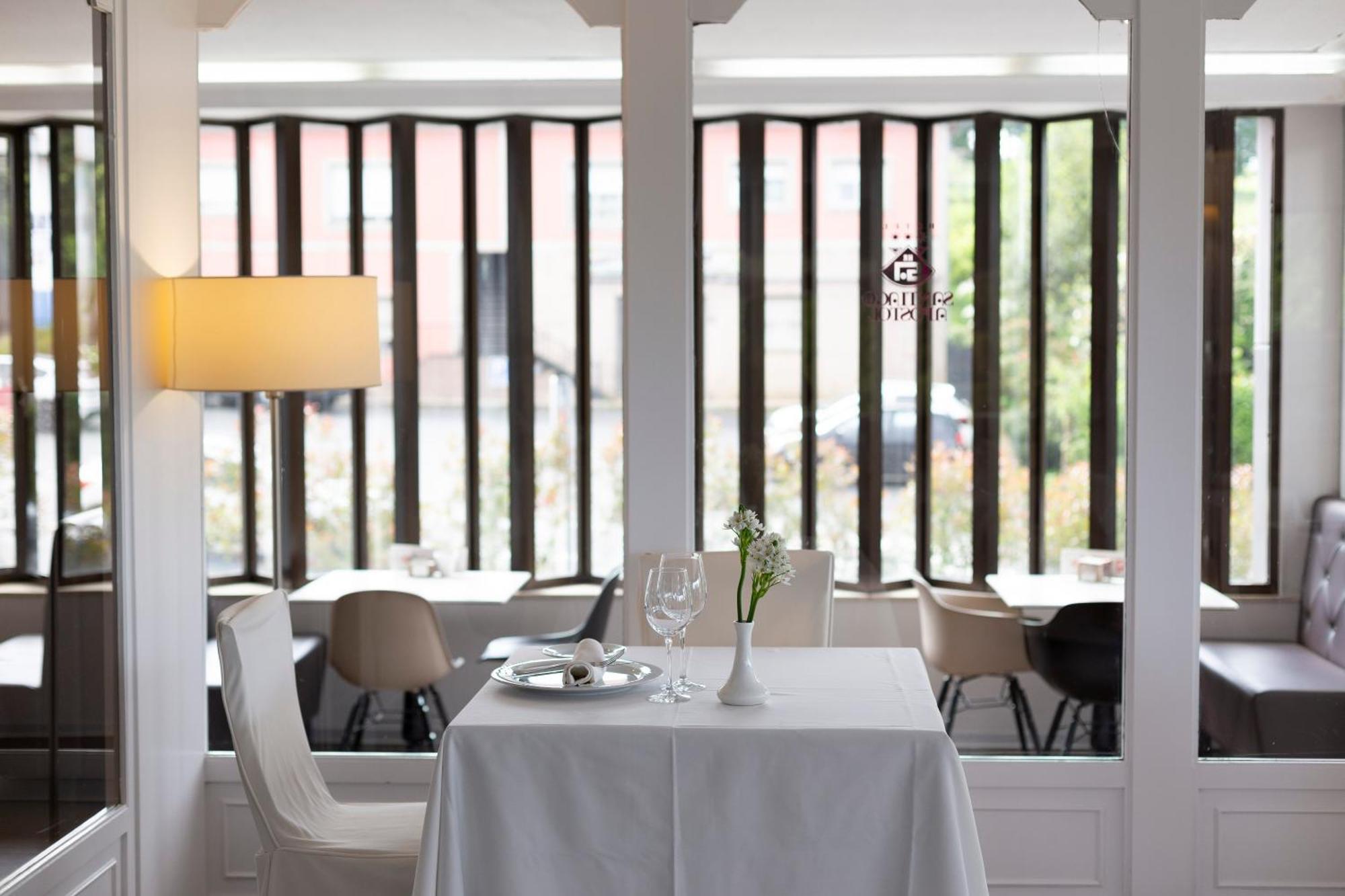 Hotel Santiago Apóstol 3*