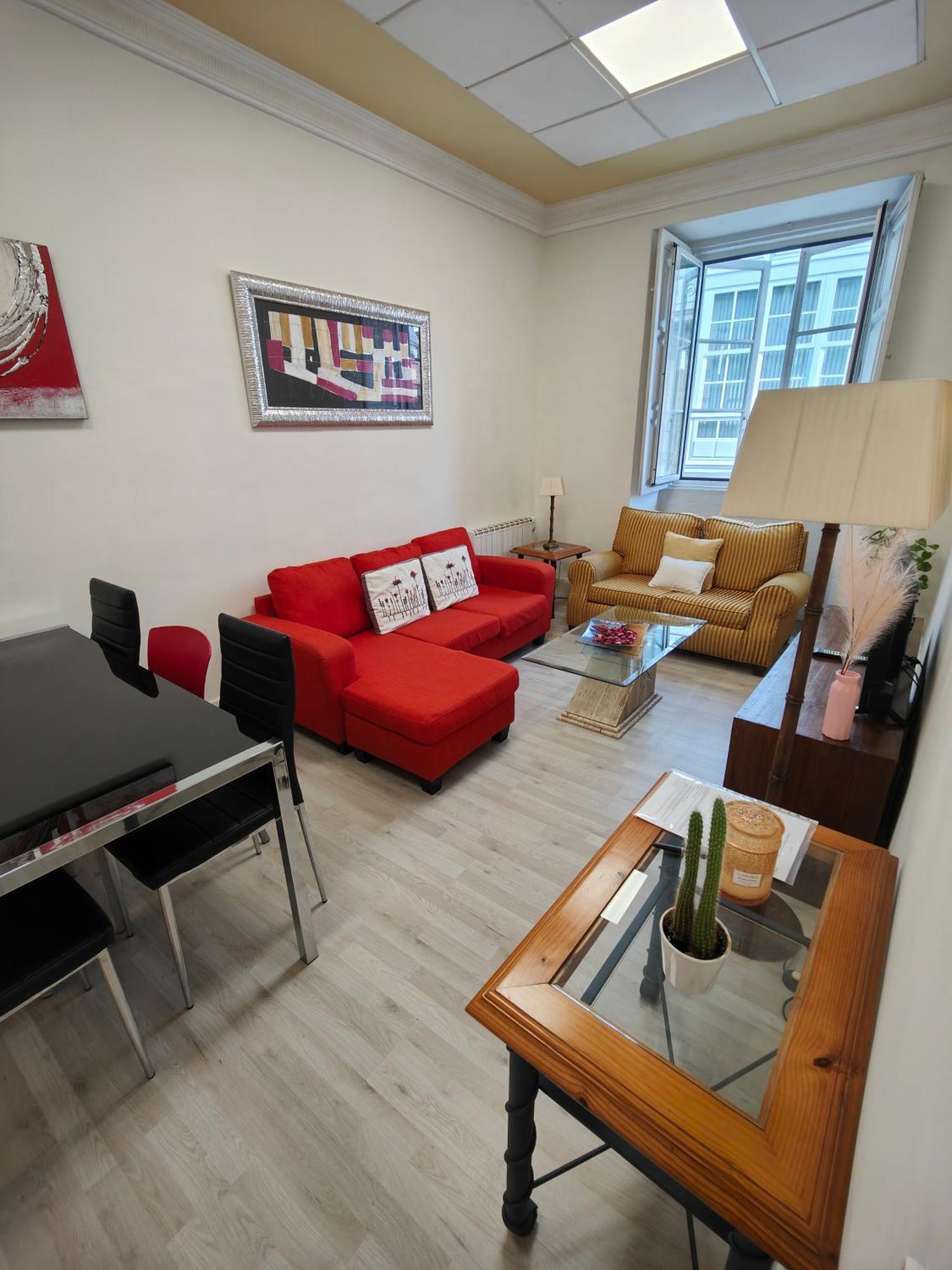 Rua Nova 28, 3 Dormitorios, Wifi, Ps4 Y Netflix, A 200m Catedral *