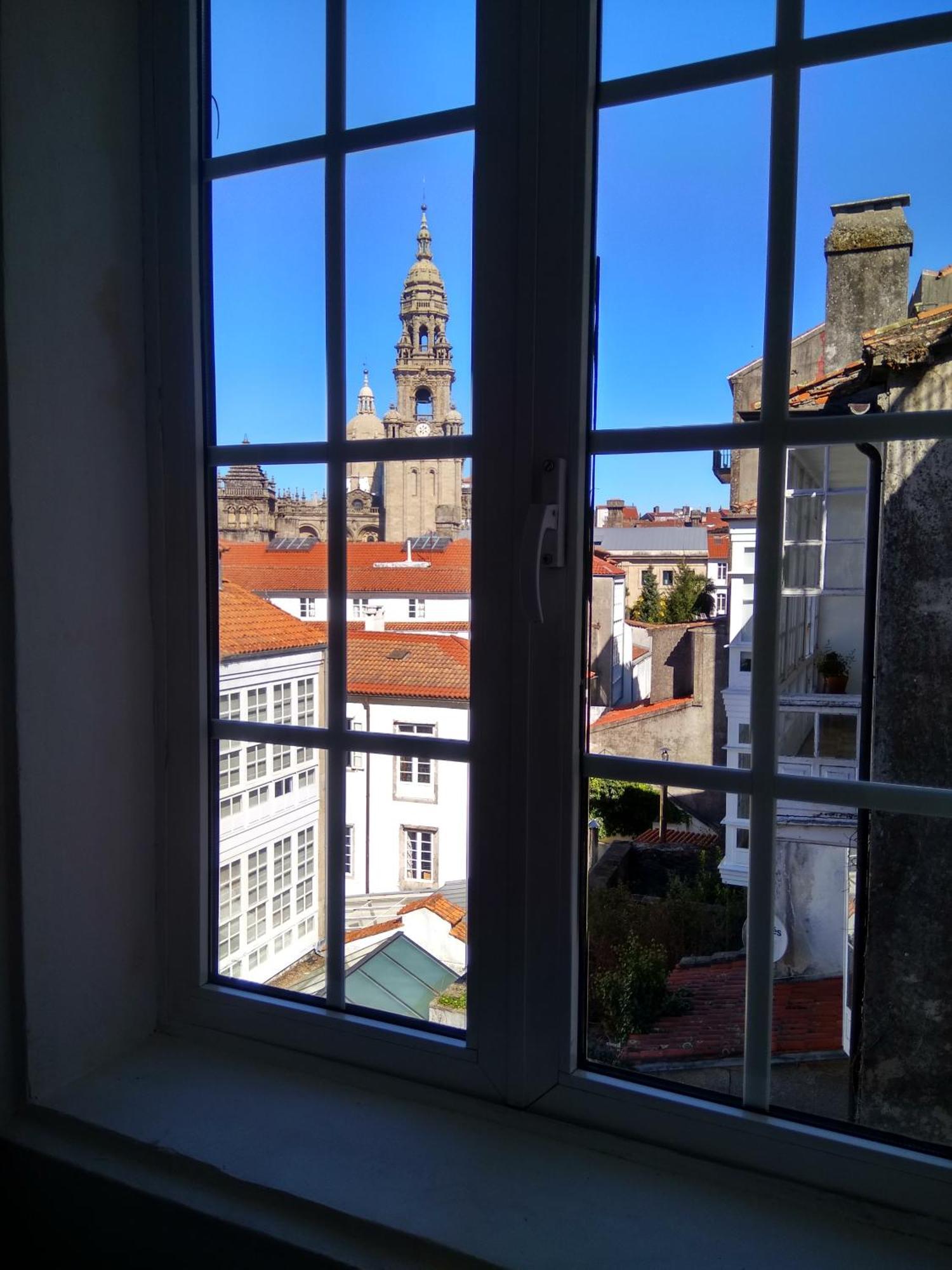 Rua Nova 28, 3 Dormitorios, Wifi, Ps4 Y Netflix, A 200m Catedral Apartment