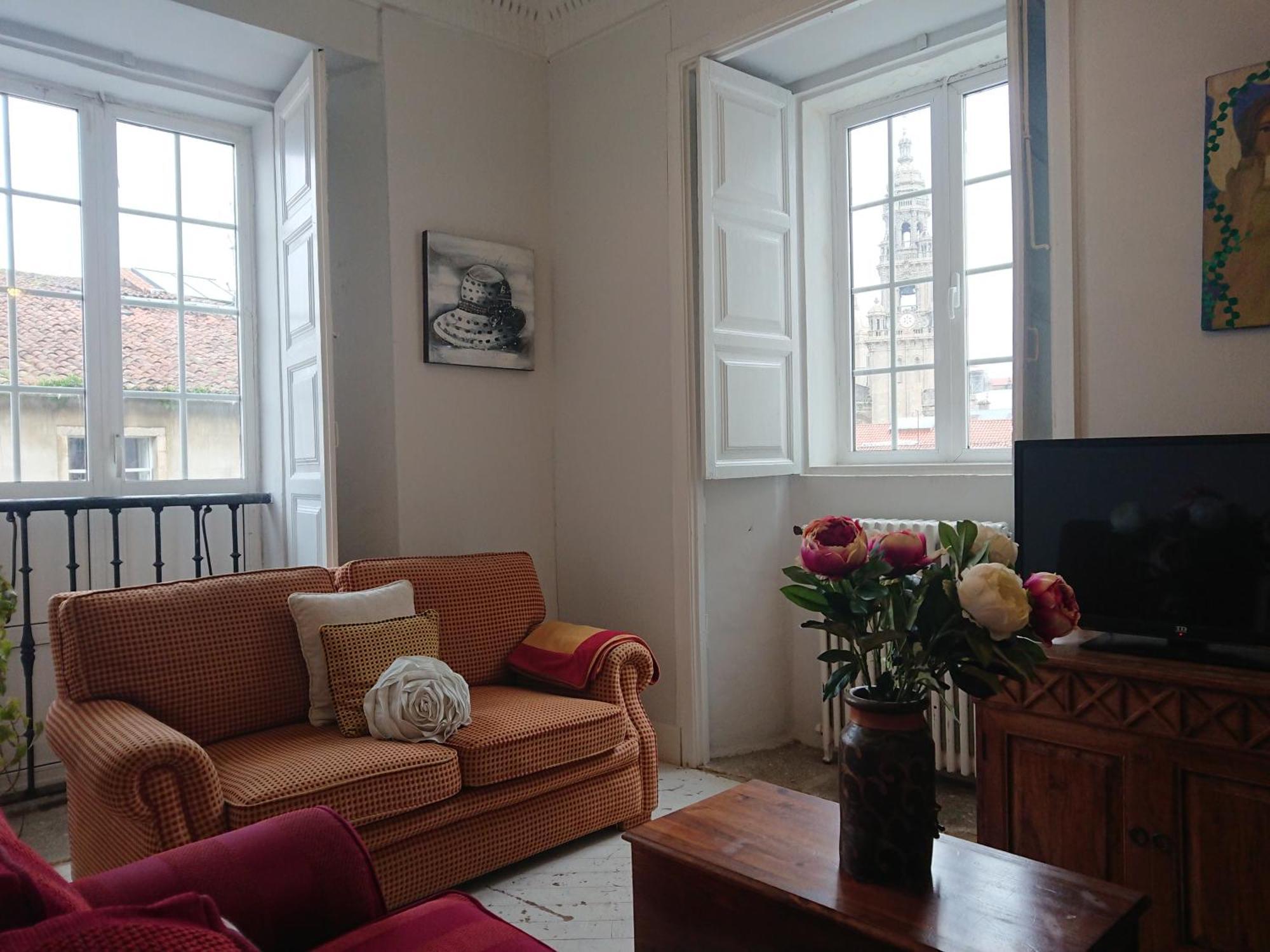 Rua Nova 28, 3 Dormitorios, Wifi, Ps4 Y Netflix, A 200m Catedral Apartment