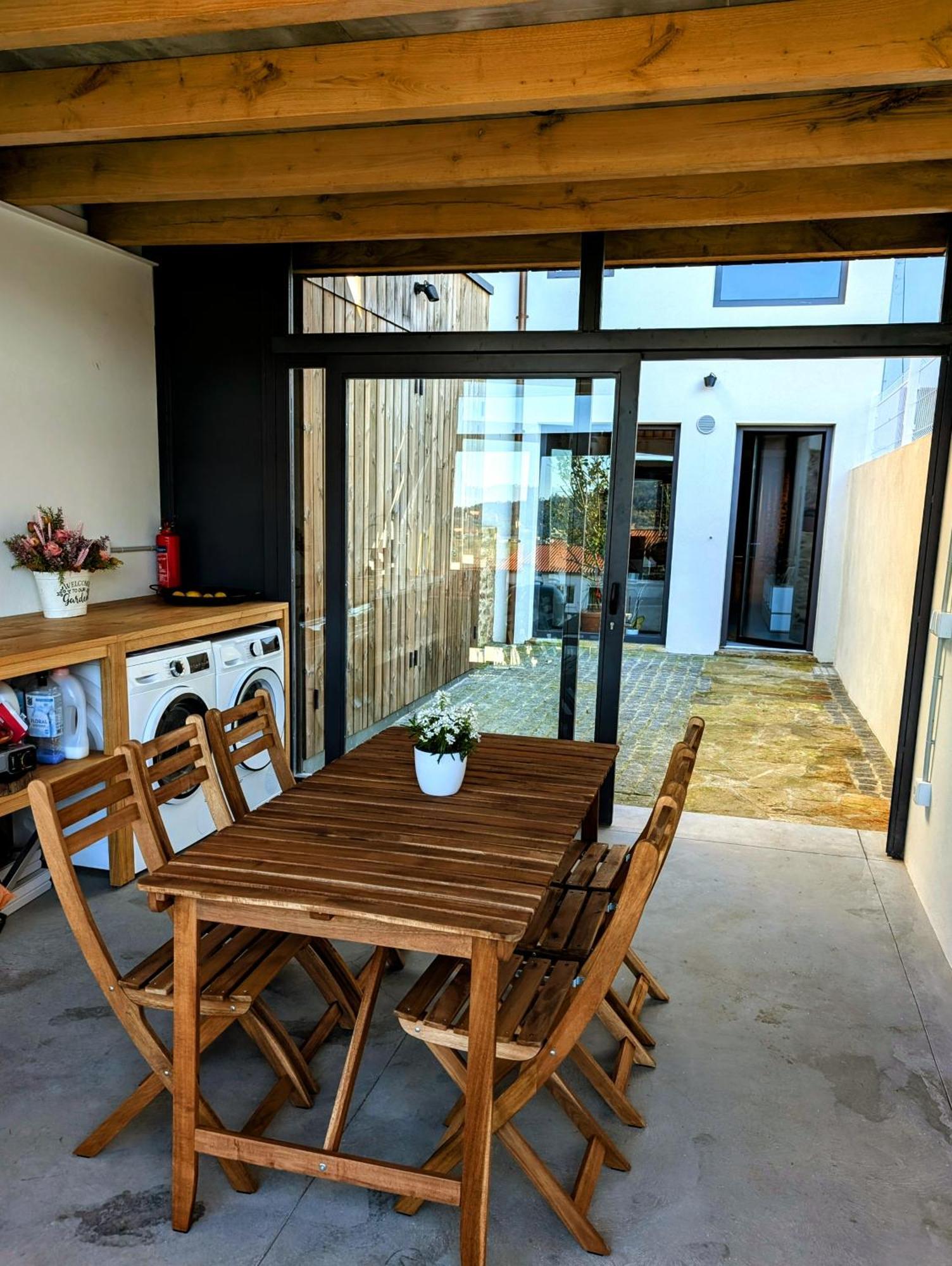 Casa Con Jardin Y Garaje En El Centro Santiago de Compostela