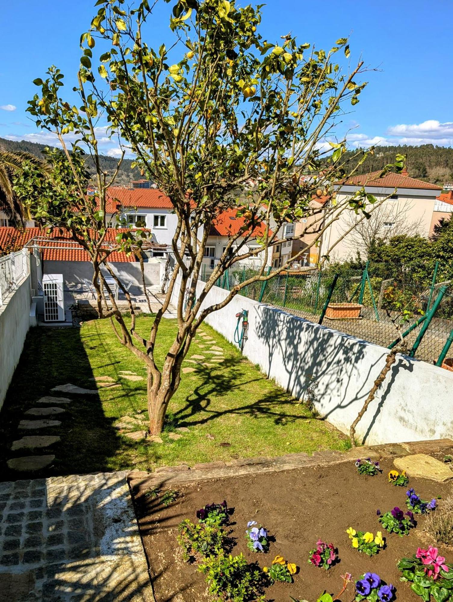 Casa Con Jardin Y Garaje En El Centro Сasa de vacaciones Santiago de Compostela