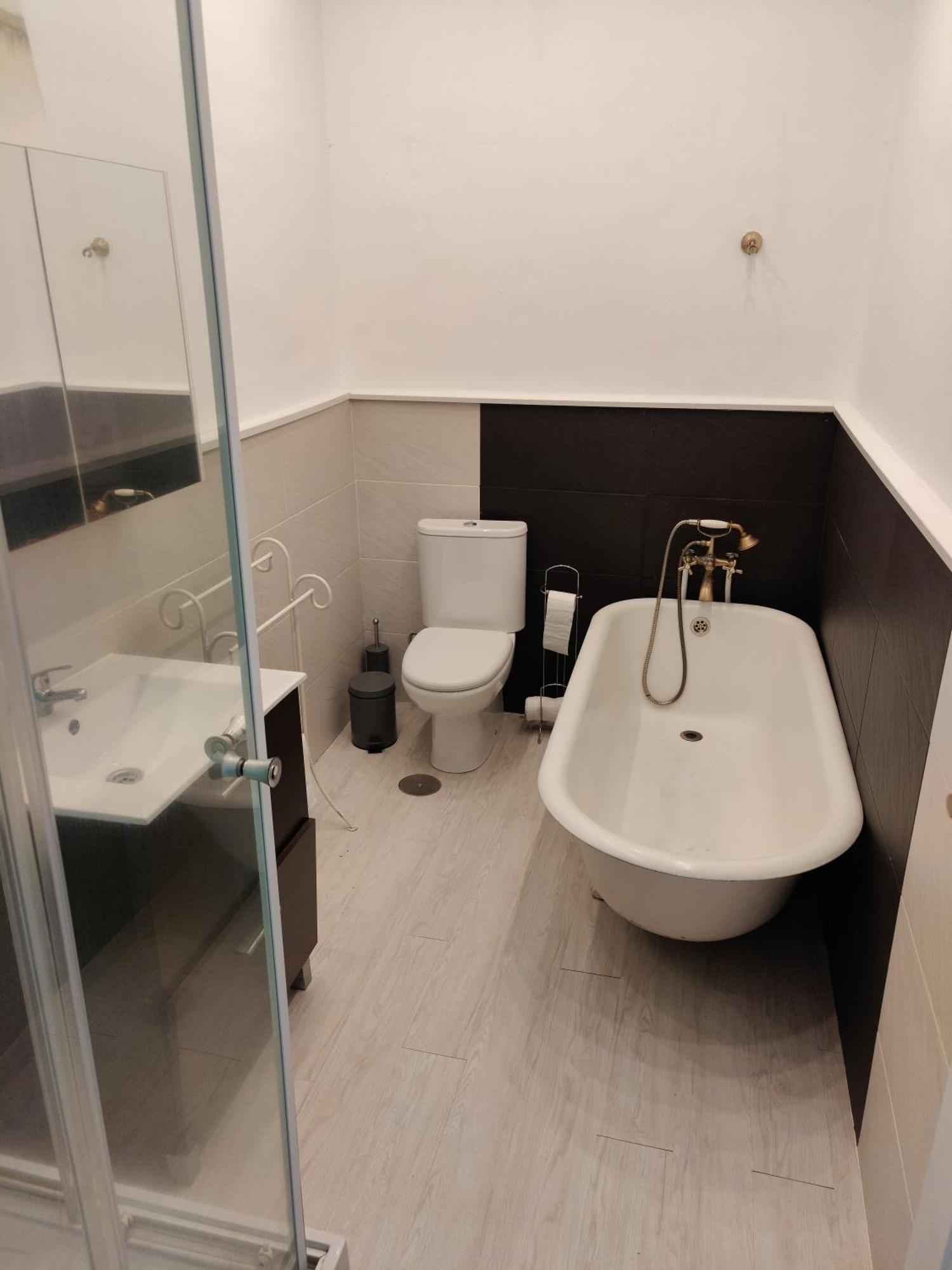 Rua Nova 28, 3 Dormitorios, Wifi, Ps4 Y Netflix, A 200m Catedral