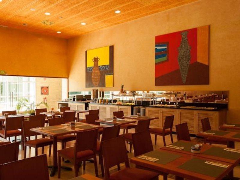 Tryp San Lazaro Hotel