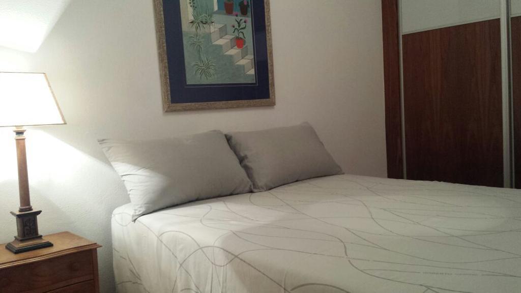 Piso De 3 Habitaciones, Con Garaje Incluido, A 1500 Metros De La Catedral *