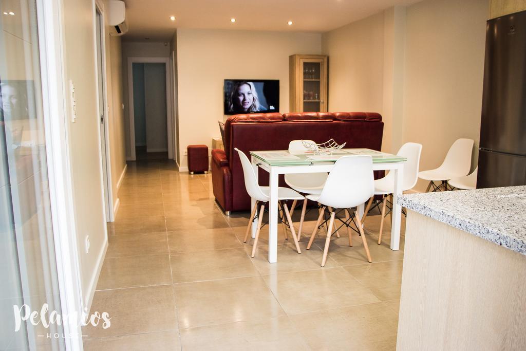 Pelamios House *
