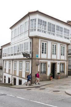 Linares * Santiago de Compostela