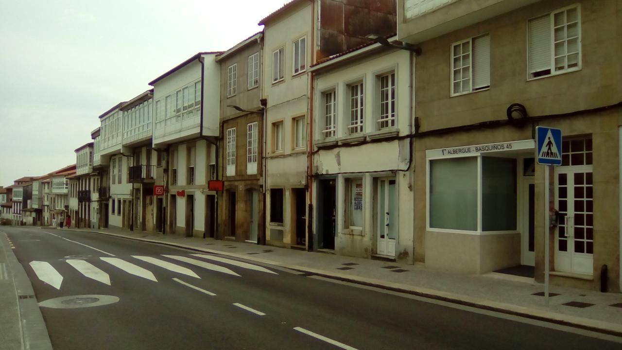 Hostal Basquinos 45 *