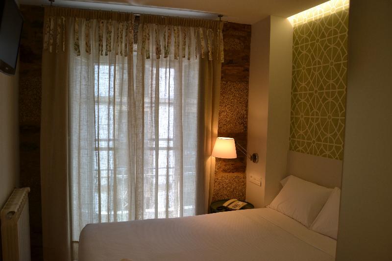 Denike Hotel