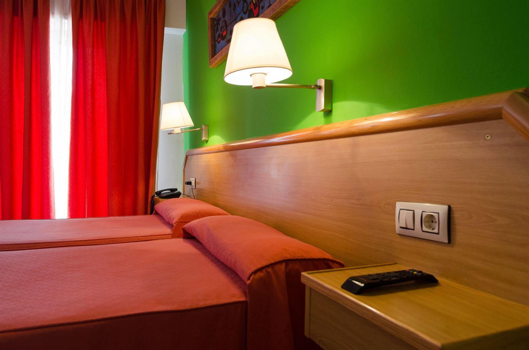 Nest Style Santiago 3*