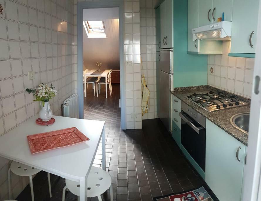 Apartamento En Vivienda Unifamiliar, Con Plaza De Garaje