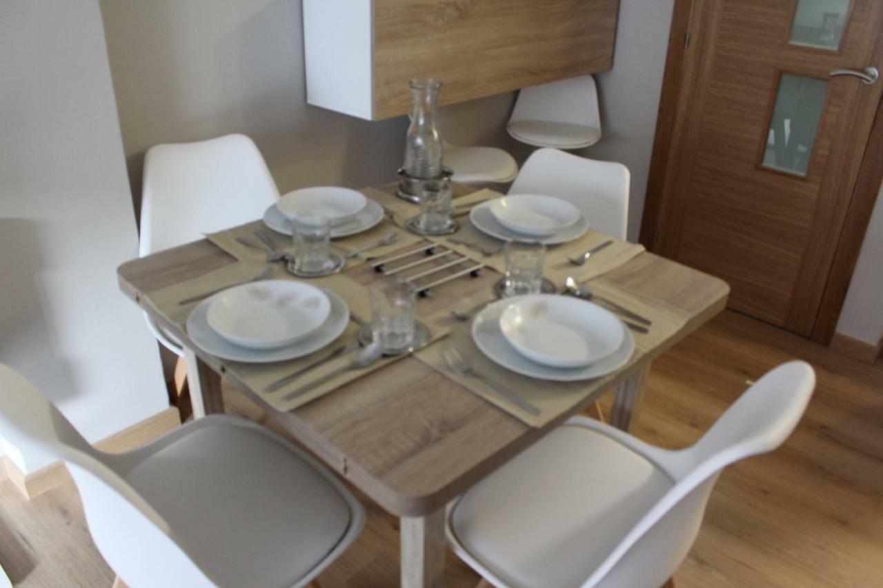 Apartment Rosalia De Castro, 41 - Centro - Vut-co-01904