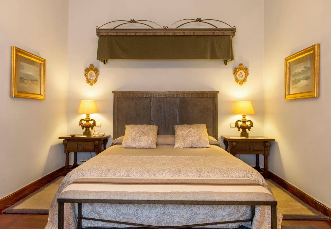Hotel De Santiago - Reis Catolicos